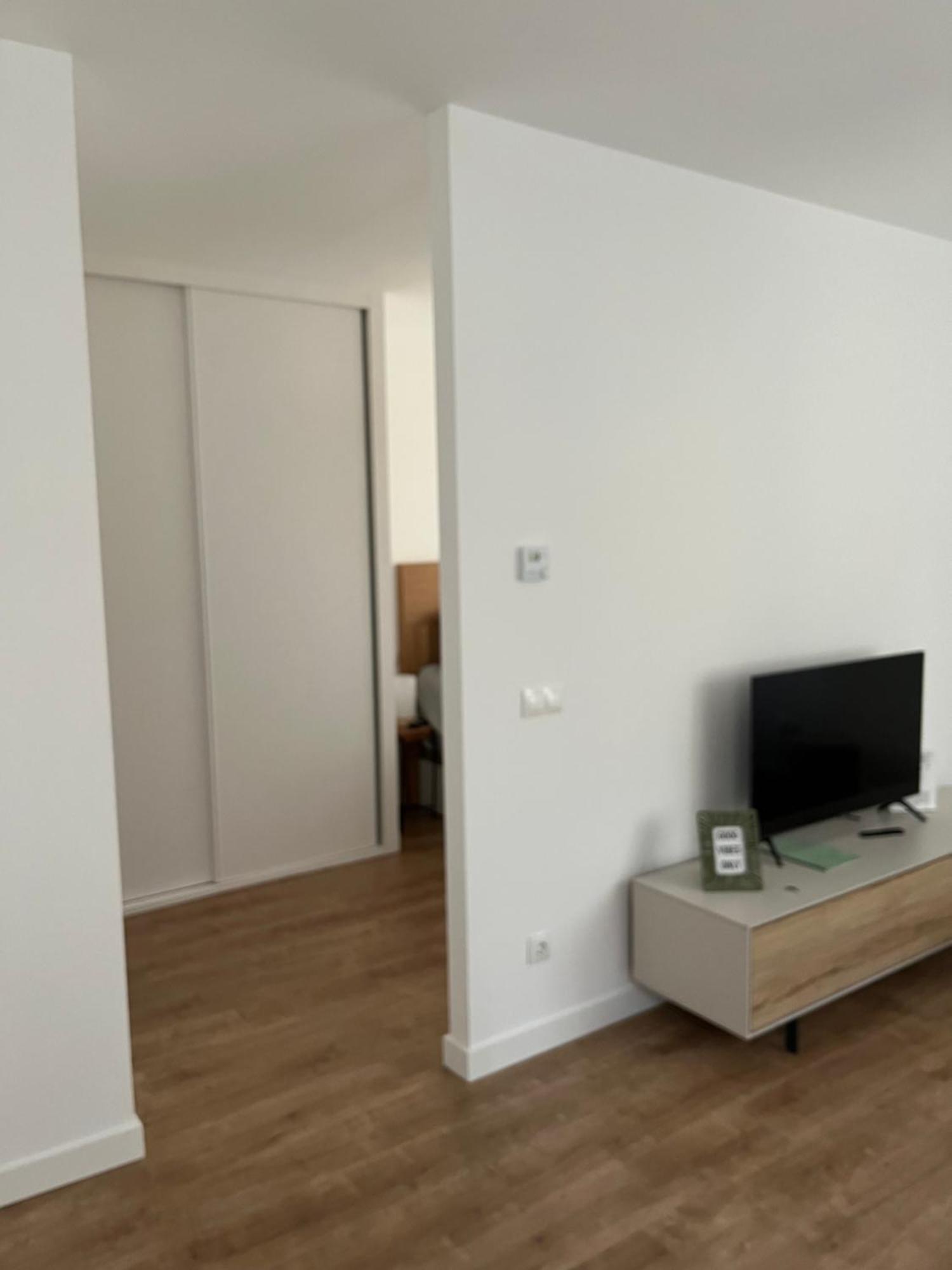 Apartamento Puerta De Burgos Vut09605 Exterior photo